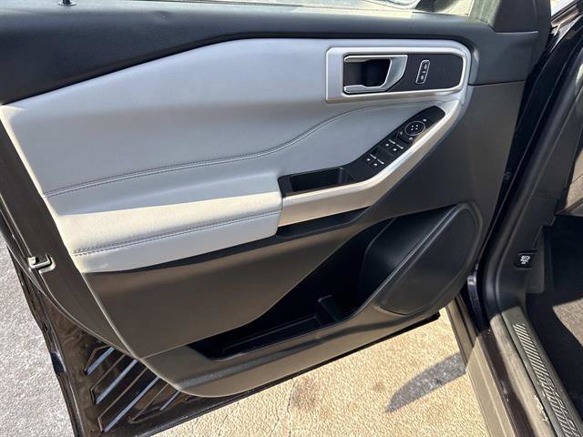 Certified 2023 Ford Explorer XLT w/ Equipment Group 202A image 19