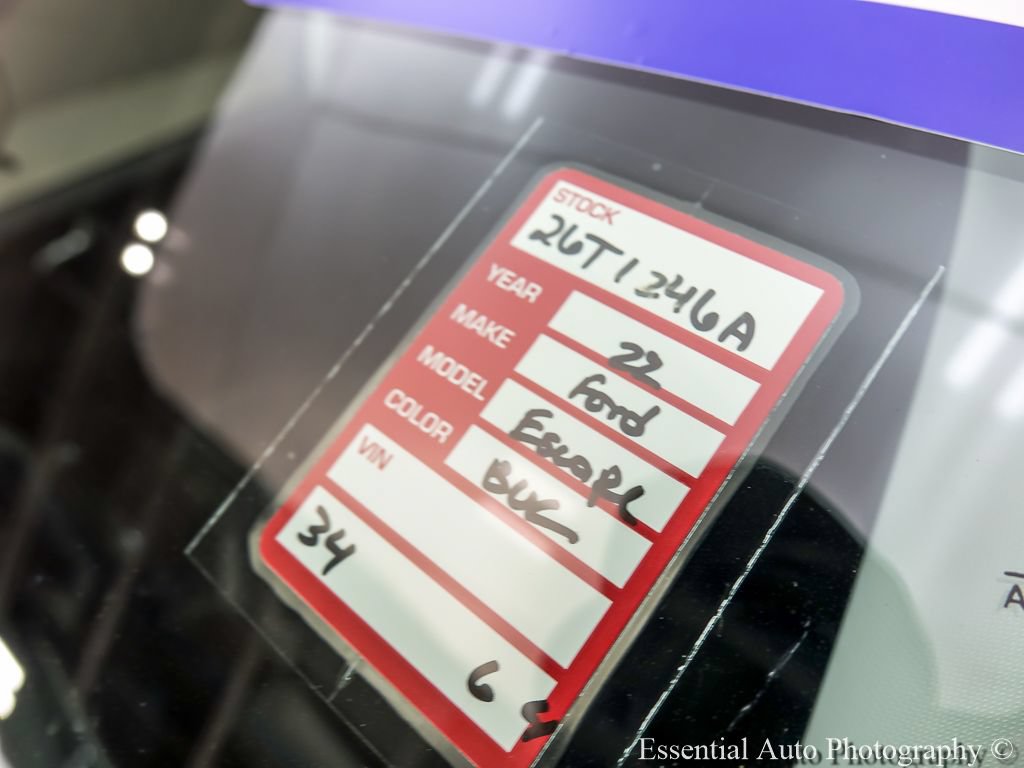 Certified 2022 Ford Escape SEL w/ SEL Stealth AWD Package image 29