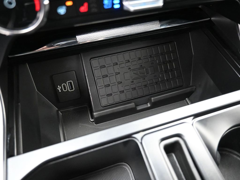 Certified 2025 Ford F150 Platinum w/ Equipment Group 702A High image 31