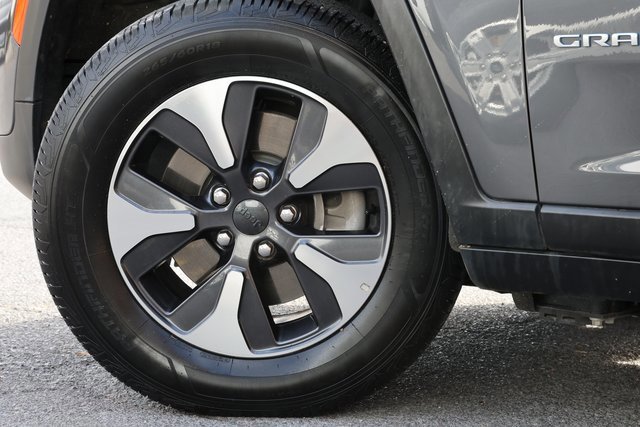 Used 2024 Jeep Grand Cherokee Limited 4xe image 8