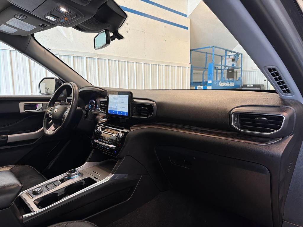 Certified 2023 Ford Explorer Limited AWD/4WD image 26