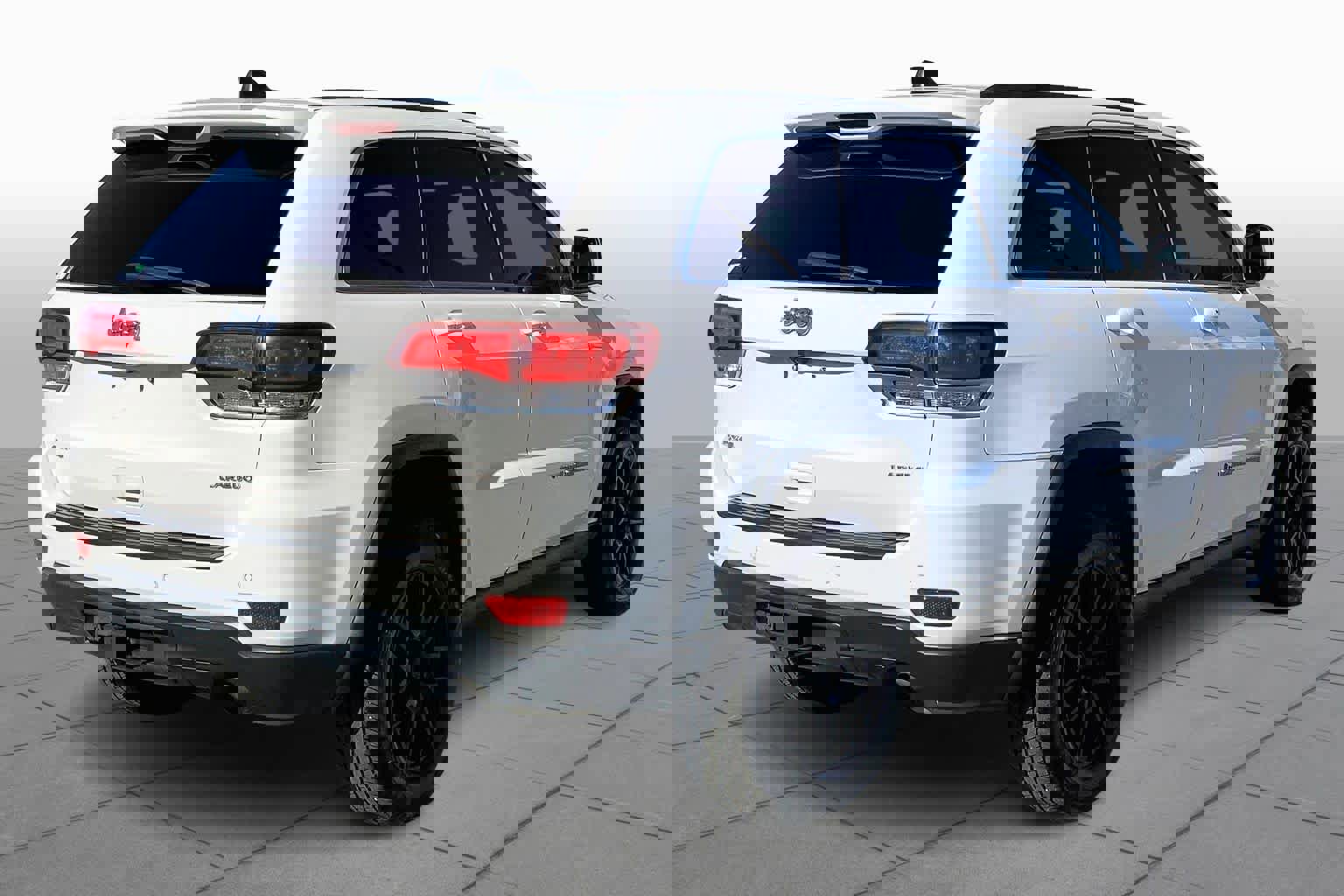 Used 2022 Jeep Grand Cherokee Laredo E w/ Security & Convenience Group image 11