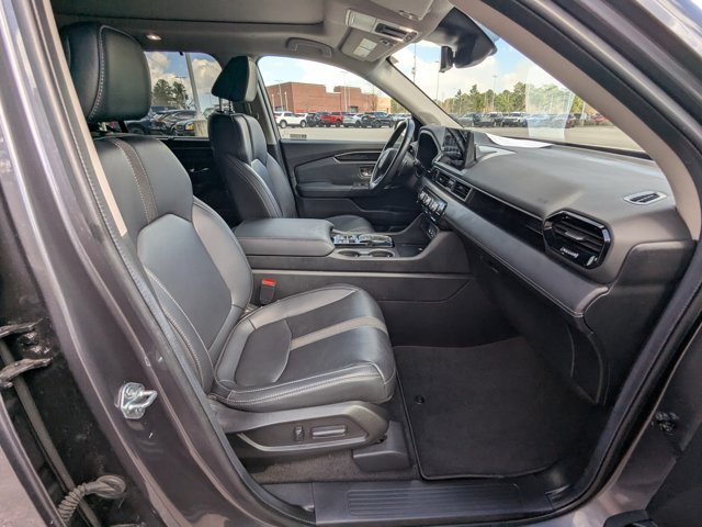 Used 2024 Honda Pilot Touring image 39