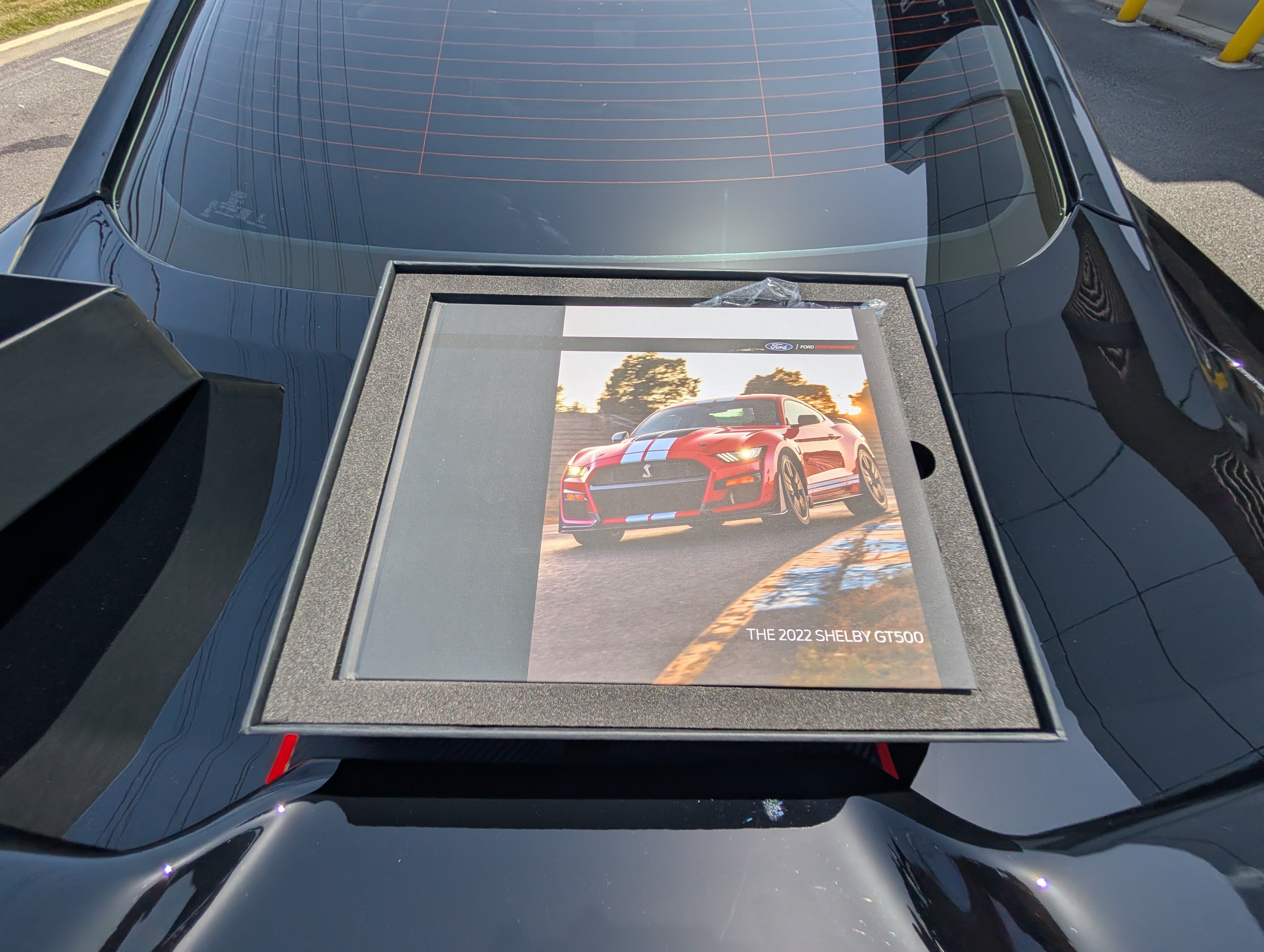 Certified 2022 Ford Mustang Shelby GT500 w/ Handling Package RWD image 35