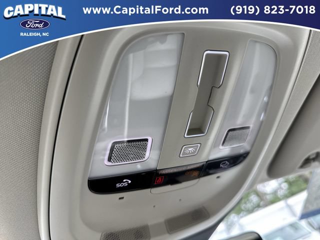 Used 2024 Volvo XC60 B5 Plus AWD/4WD image 33
