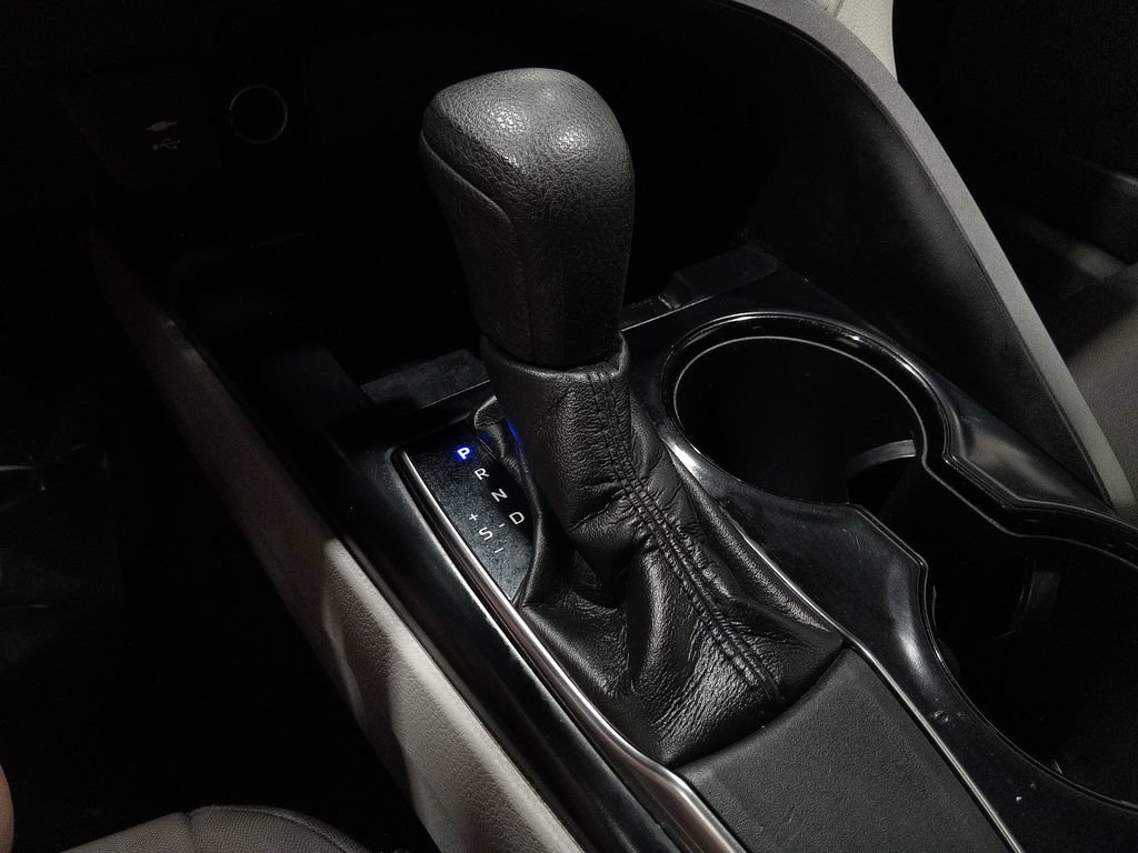 Used 2019 Toyota Camry LE FWD image 23