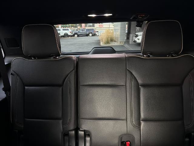 Used 2023 GMC Yukon SLT w/ SLT Premium Package AWD/4WD image 38