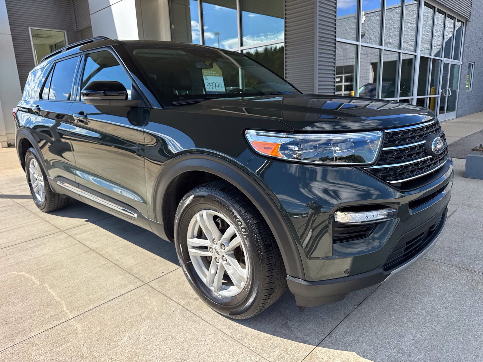 Certified 2024 Ford Explorer XLT w/ Equipment Group 202A AWD/4WD image 10