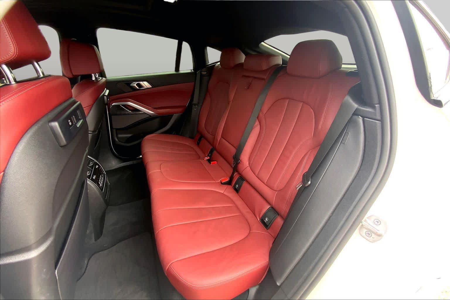Used 2021 BMW X6 M50i w/ Premium Package AWD/4WD image 21