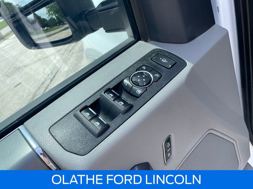 Certified 2022 Ford F250 XLT w/ XLT Premium Package AWD/4WD image 18