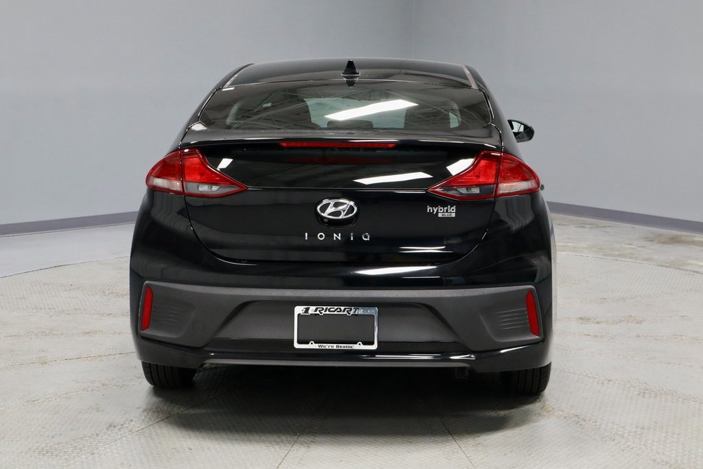 Used 2018 Hyundai Ioniq Blue image 4