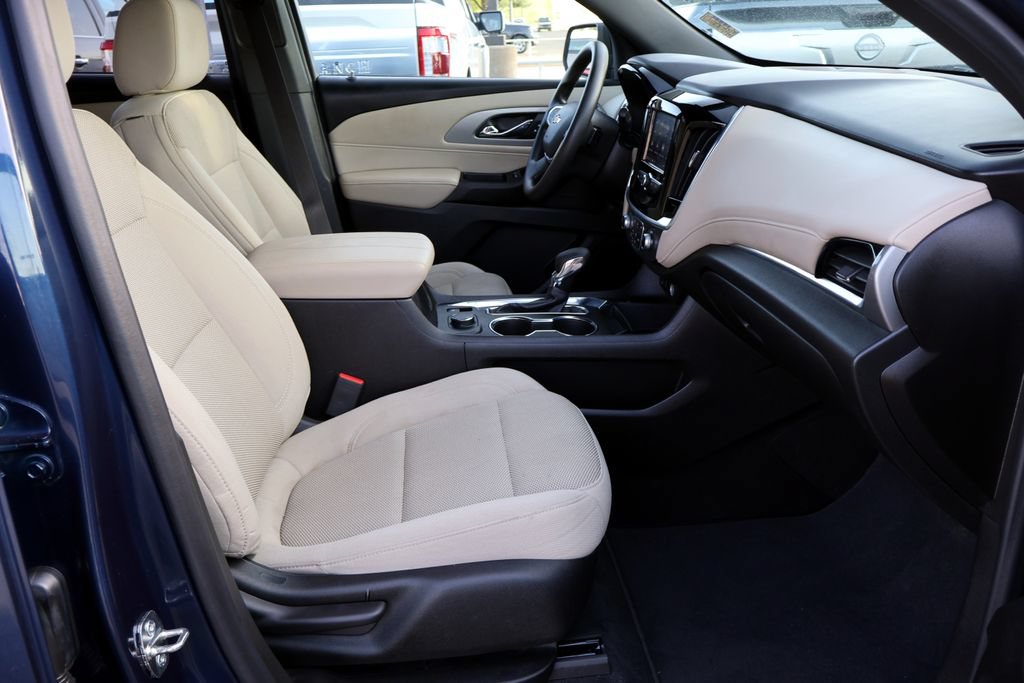 Used 2022 Chevrolet Traverse LS AWD/4WD image 20