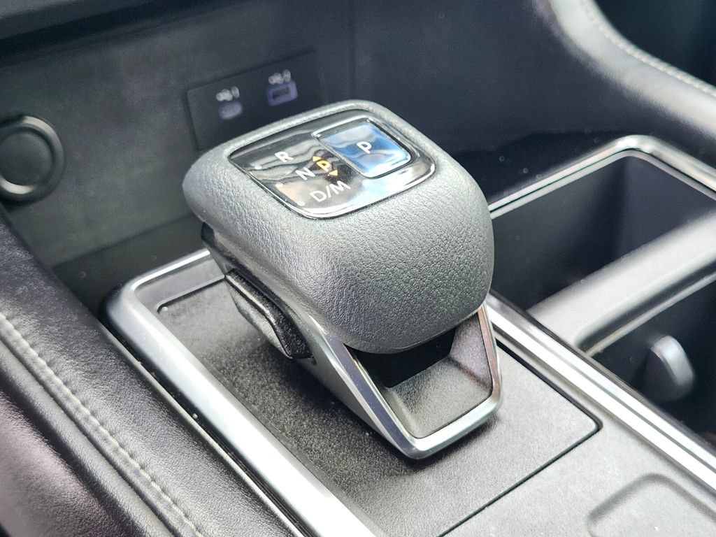 Used 2022 Nissan Pathfinder SV w/ SV Premium Package AWD/4WD image 29