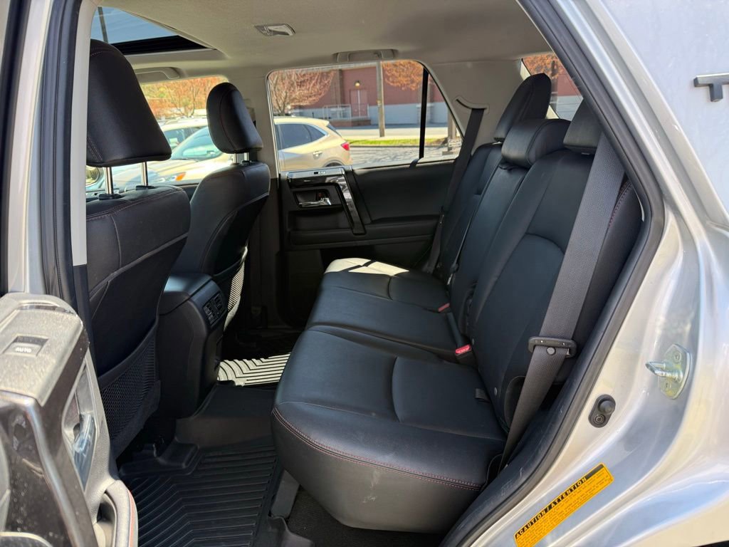 Used 2021 Toyota 4Runner TRD Off-Road Premium w/ Moonroof Package AWD/4WD image 19