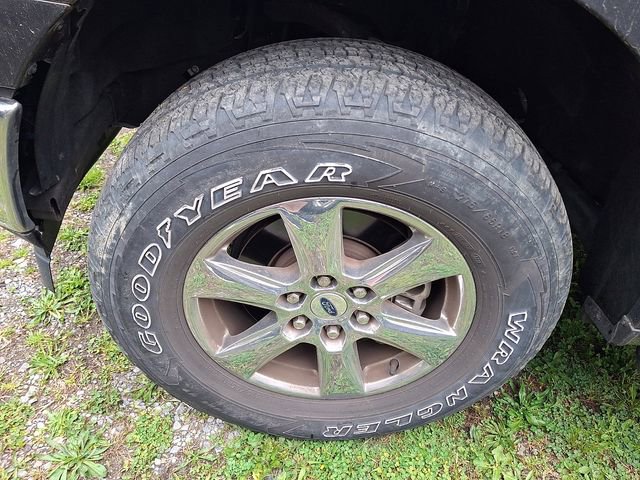Certified 2019 Ford F150 XLT w/ Equipment Group 302A Luxury AWD/4WD image 3