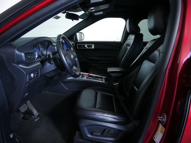 Certified 2020 Ford Explorer XLT w/ Equipment Group 202A AWD/4WD image 17