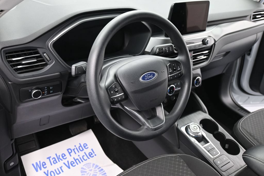 Certified 2025 Ford Escape Active FWD image 14