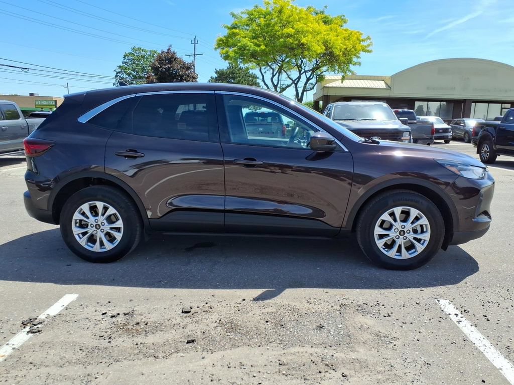 Certified 2023 Ford Escape Active w/ Tech Pack #2 AWD/4WD image 6