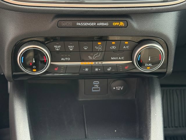 Certified 2022 Ford Escape SE w/ SE Sport Appearance Package AWD/4WD image 6