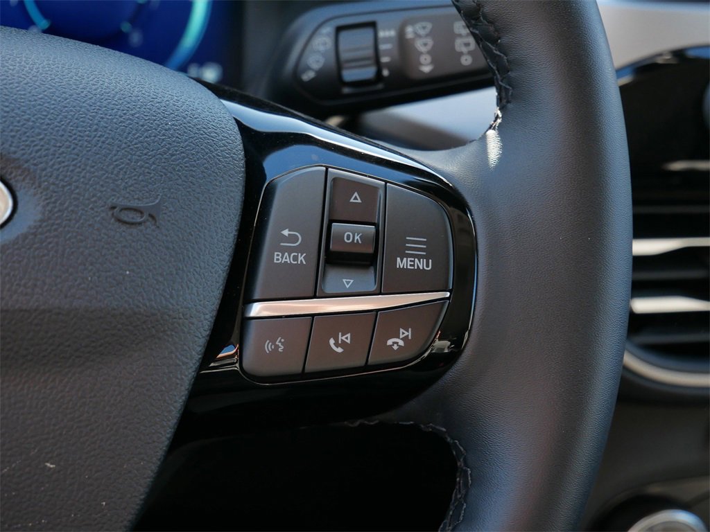 Certified 2022 Ford Escape SEL w/ Technology Package image 17