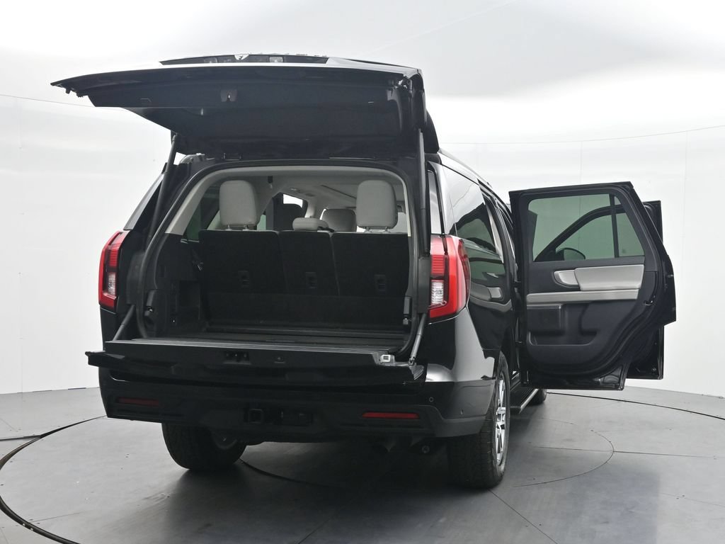 Certified 2025 Ford Expedition Active AWD/4WD image 42