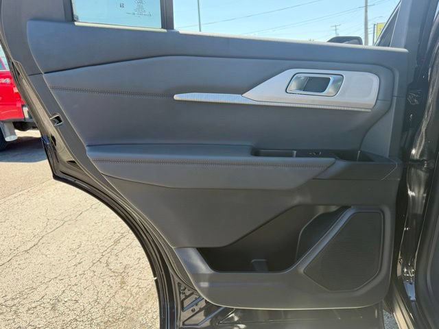 Certified 2025 Ford Explorer Active w/ Active Comfort Package AWD/4WD image 22