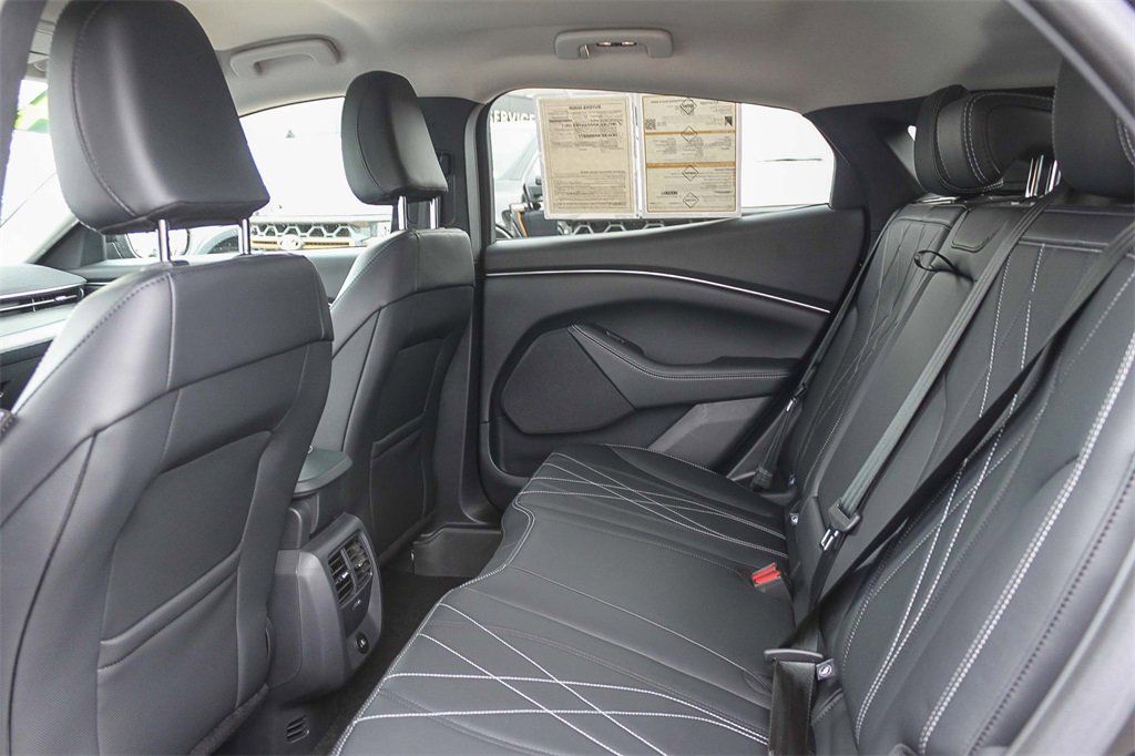 Certified 2024 Ford Mustang Mach-E Select image 19