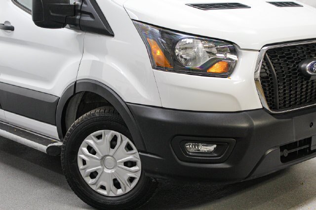 Certified 2025 Ford Transit 250 Low Roof w/ Exterior Upgrade Package RWD image 2