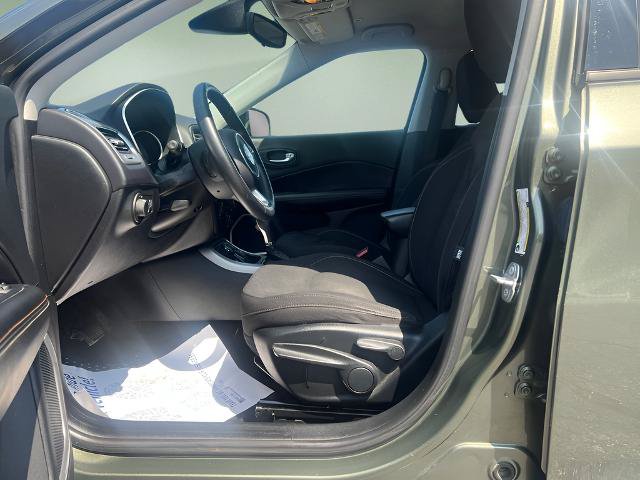 Used 2018 Jeep Compass Sport w/ Tech Group AWD/4WD image 11