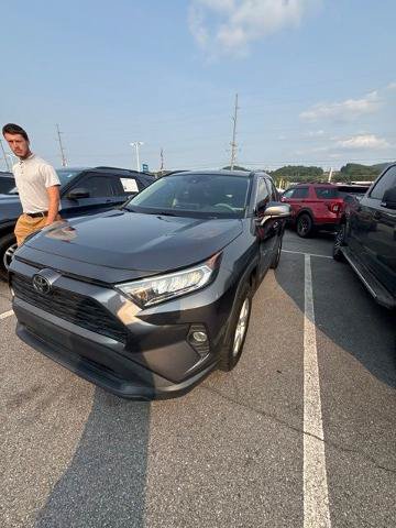 Used 2021 Toyota RAV4 XLE AWD/4WD image 25