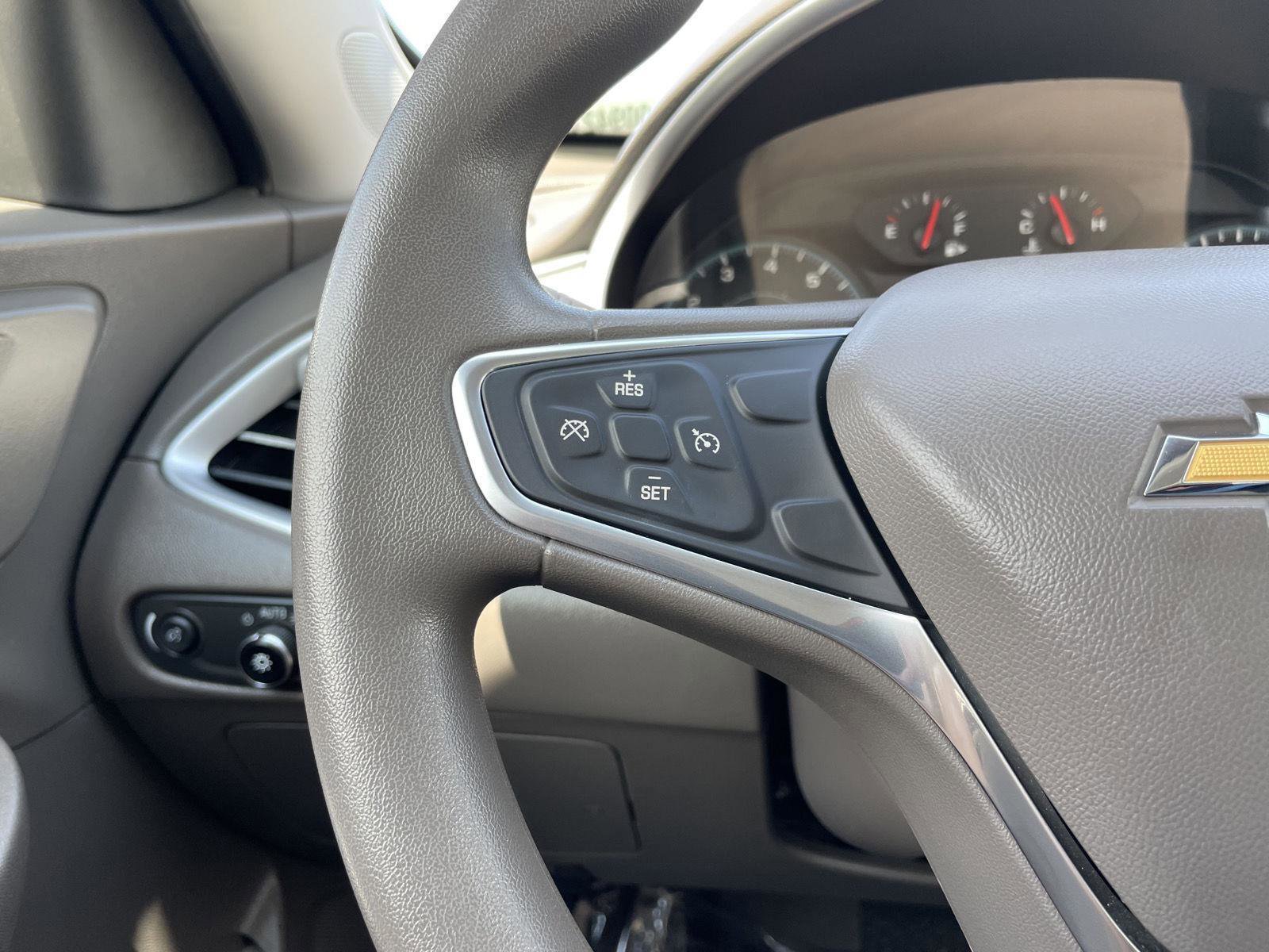 Used 2018 Chevrolet Malibu LS FWD image 13