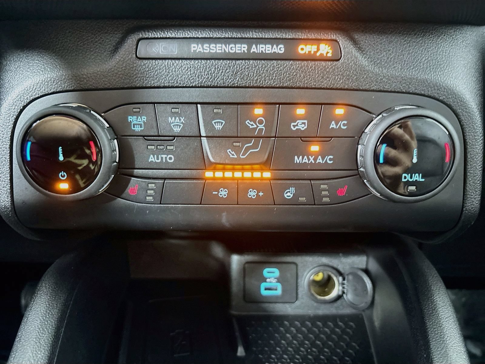 Certified 2022 Ford Bronco Sport Outer Banks w/ Tech Package AWD/4WD image 16