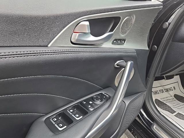 Used 2023 Kia Stinger GT2 AWD/4WD image 17