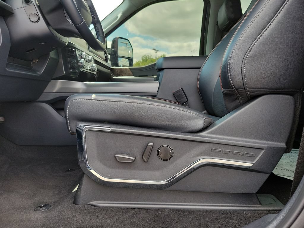 Certified 2024 Ford F250 Lariat w/ Lariat Ultimate Package AWD/4WD image 19