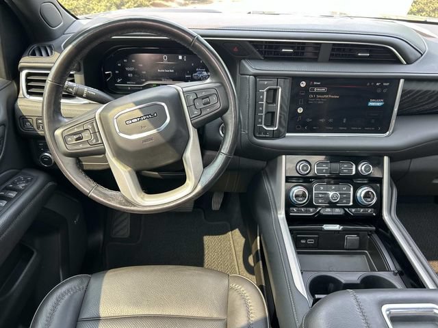 Used 2022 GMC Yukon XL Denali AWD/4WD image 16