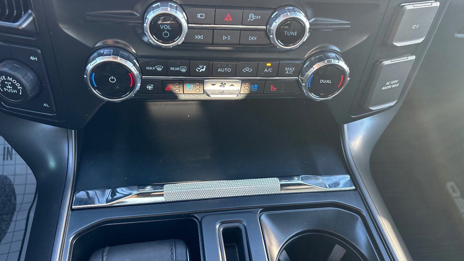 Certified 2025 Ford F150 Lariat w/ Equipment Group 502A High image 45