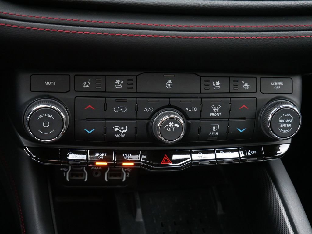 Used 2025 Dodge Durango GT AWD/4WD image 22