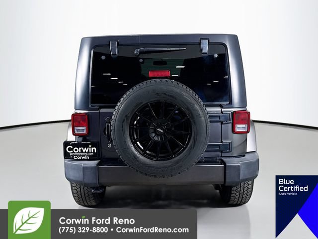 Used 2018 Jeep Wrangler Unlimited Sahara w/ Connectivity Group AWD/4WD image 9