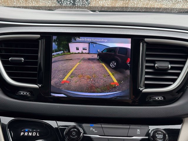 Used 2019 Chrysler Pacifica Touring Plus FWD image 4