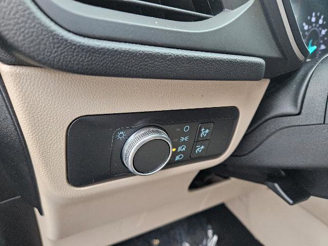 Certified 2020 Ford Escape SE image 17