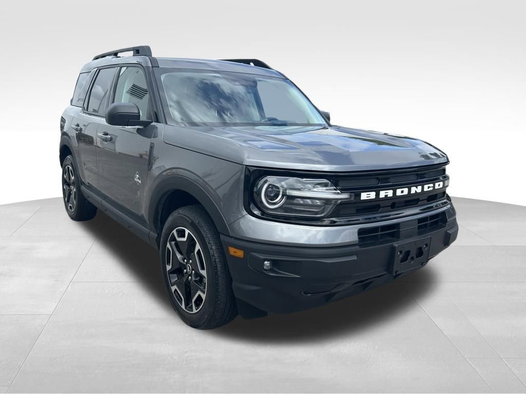 Certified 2023 Ford Bronco Sport Outer Banks w/ Tech Package AWD/4WD image 2