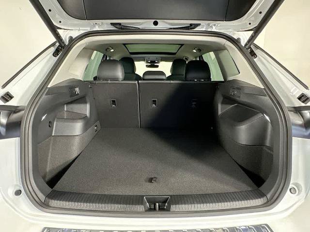 Used 2025 Volkswagen Tiguan SE w/ Panoramic Sunroof Package AWD/4WD image 20