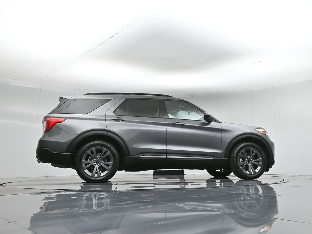 Certified 2023 Ford Explorer XLT w/ Equipment Group 202A image 8