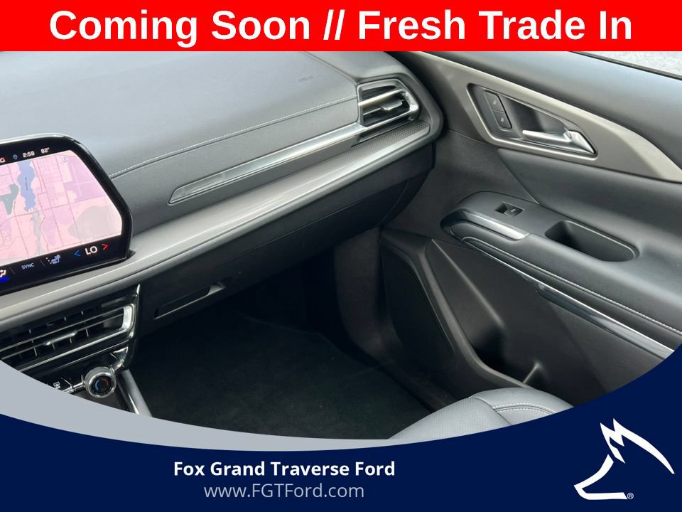 Used 2026 Chevrolet Traverse LT AWD/4WD image 31