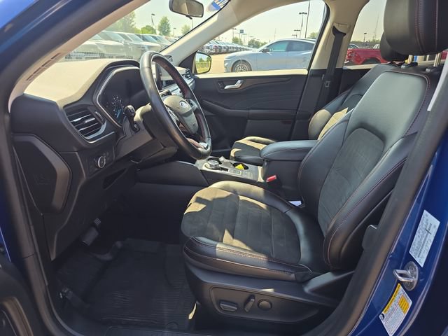 Certified 2022 Ford Escape SEL w/ SEL Stealth AWD Package image 12