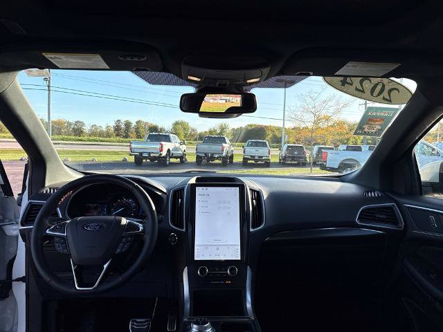 Certified 2024 Ford Edge ST-Line w/ Class II Trailer Tow Package AWD/4WD image 13