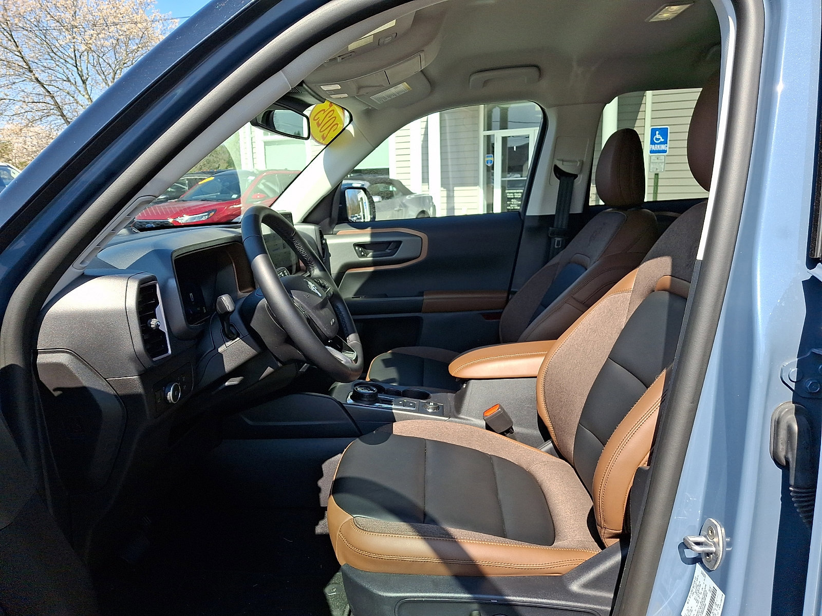 Certified 2025 Ford Bronco Sport Outer Banks w/ Outer Banks Tech Package+ AWD/4WD image 14