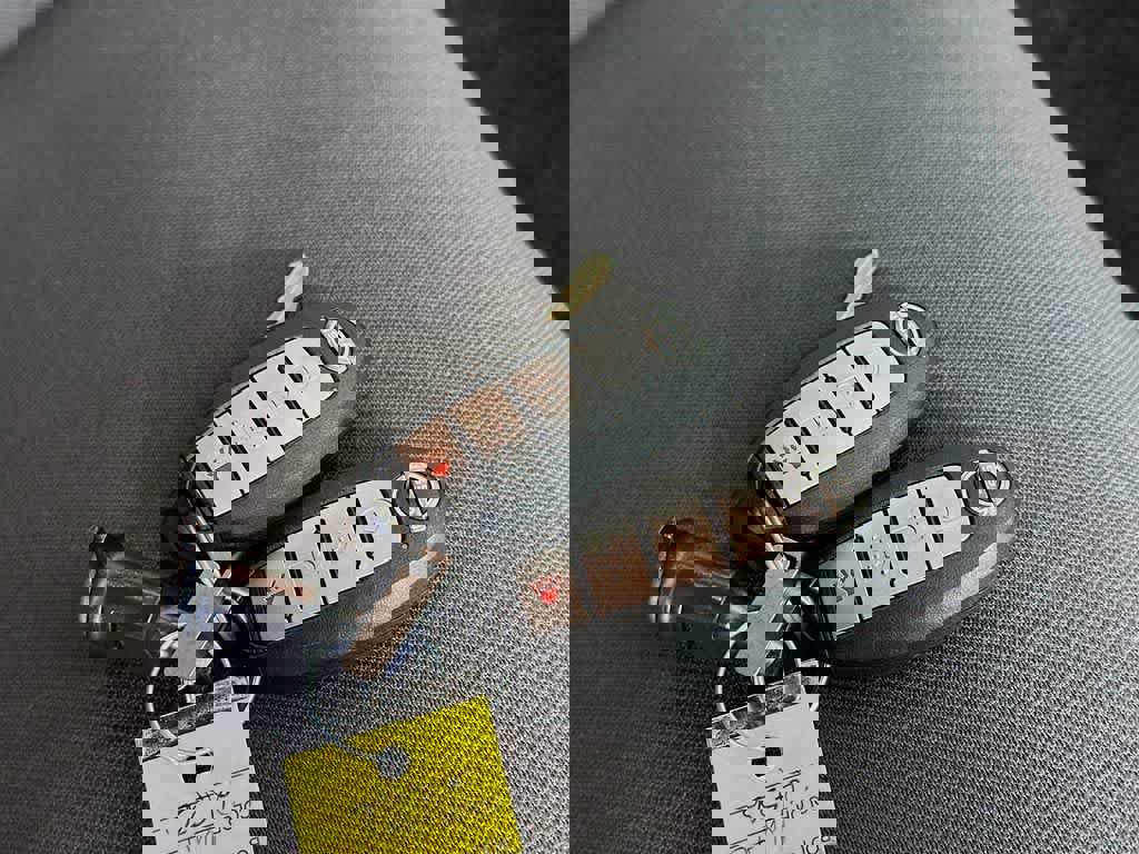 Used 2024 Nissan Frontier SV w/ Technology Package image 23