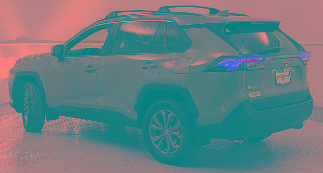 Used 2022 Toyota RAV4 XLE Premium image 4