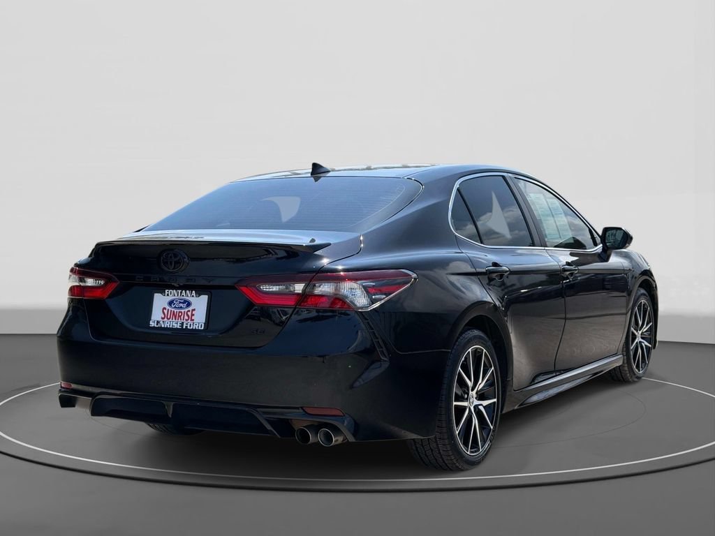 Used 2024 Toyota Camry SE FWD image 5